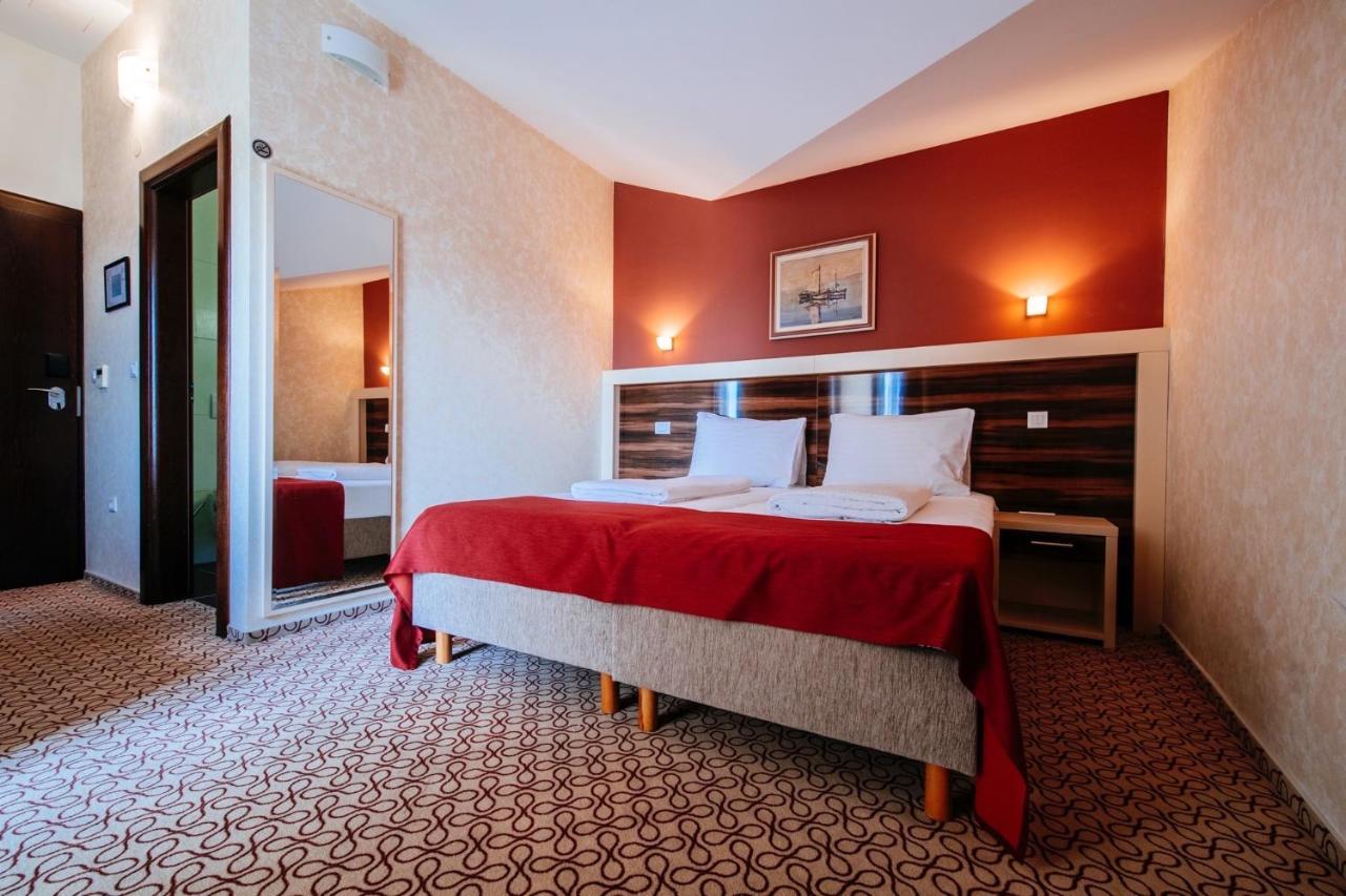 Hotel Terra Novalja Εξωτερικό φωτογραφία