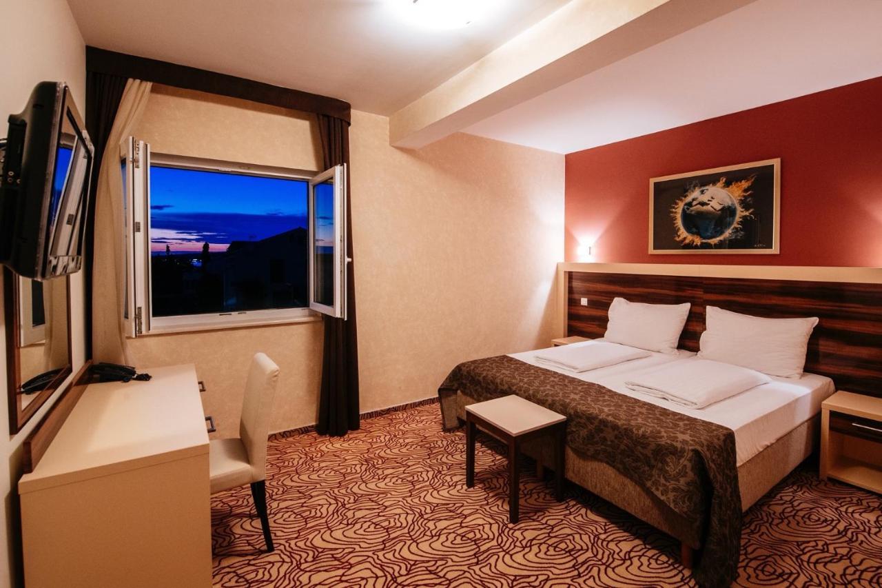 Hotel Terra Novalja Εξωτερικό φωτογραφία